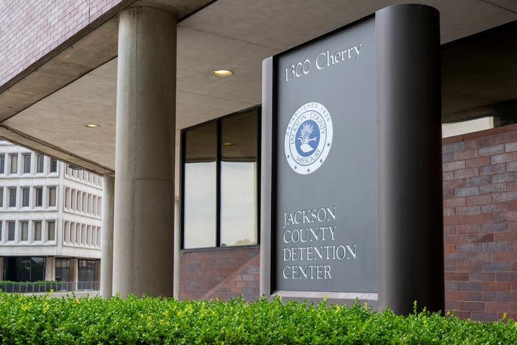 Kansas City teen Traelynn Sibley fatally shot in the throat during