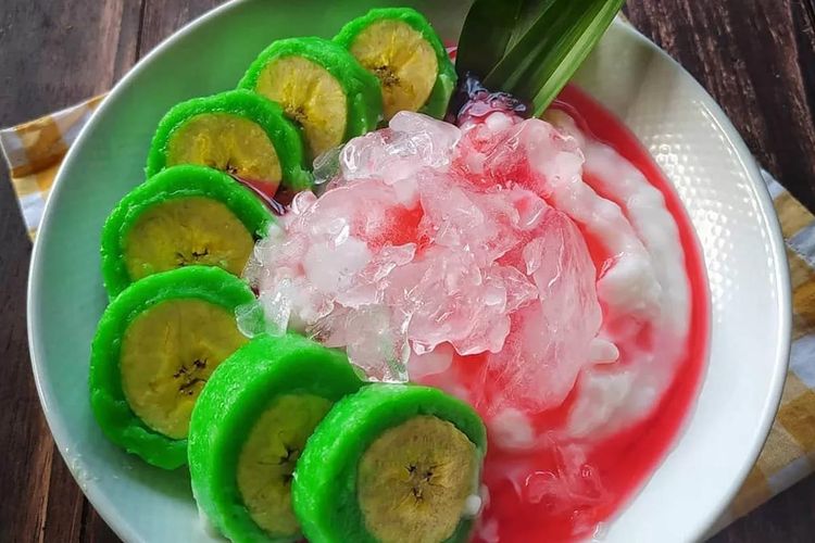 Resep Es Pisang Ijo Makassar Sederhana dan Segar ala Chef Rudy Choirudin