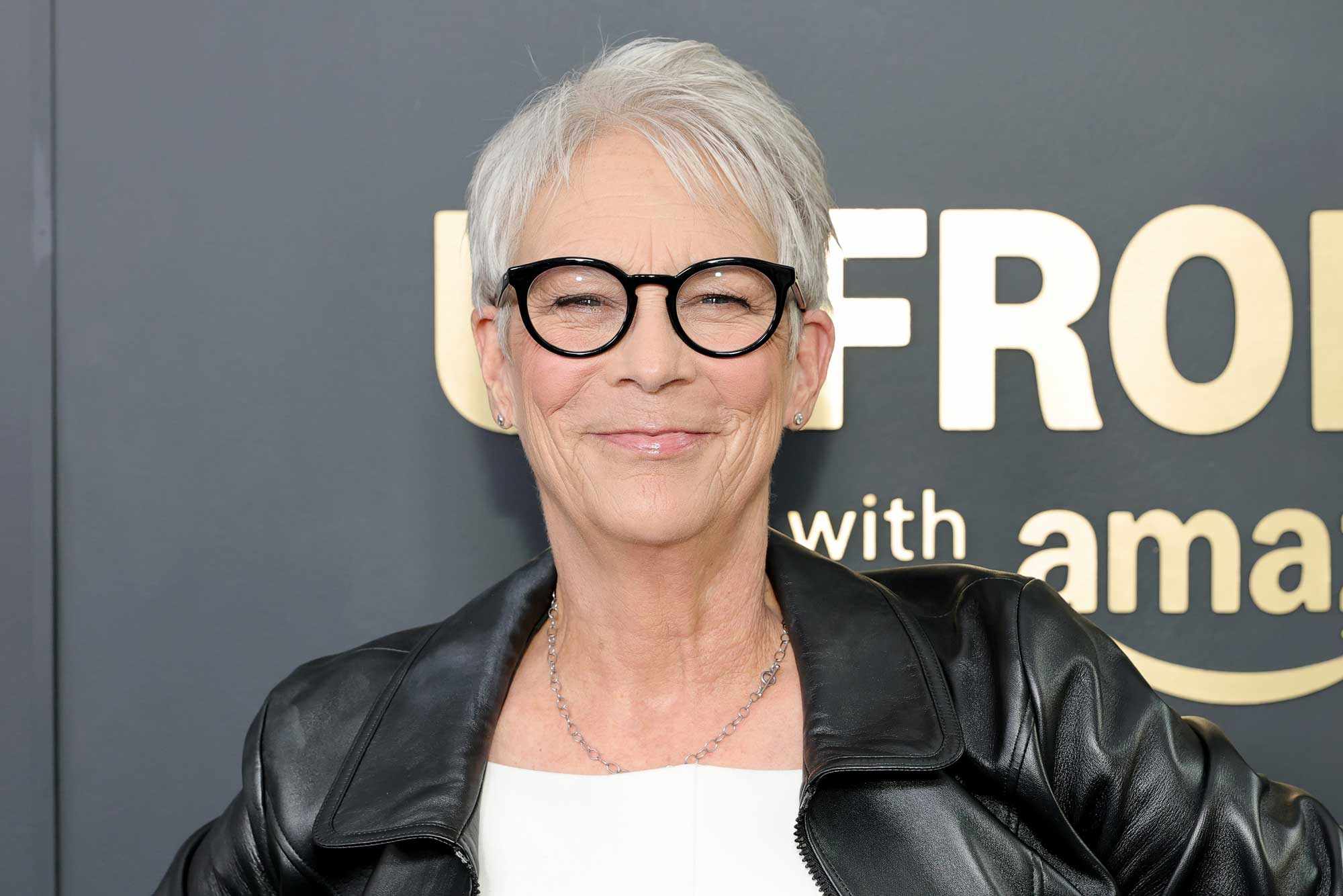 Jamie Lee Curtis reveals the 1 celebrity autograph she's asked for