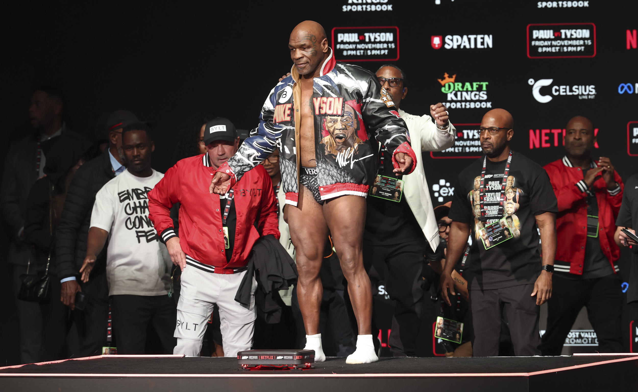 Mike Tyson, Floyd Mayweather Jr. agree to unlikely fight
