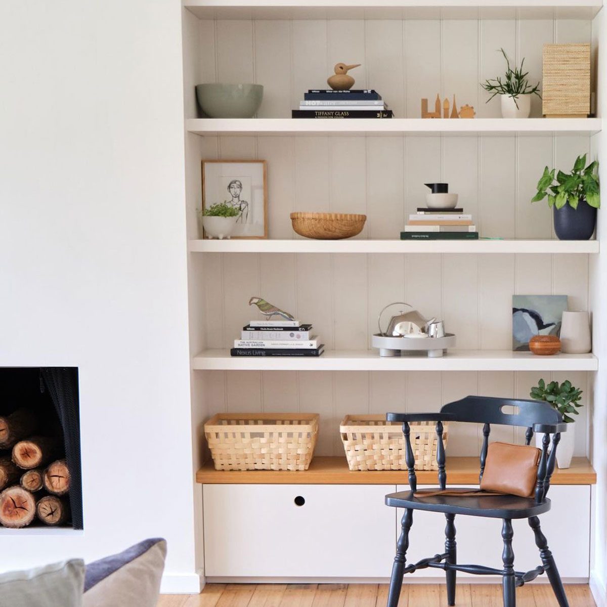 8 Living Room Shelves to Organize Your Home
