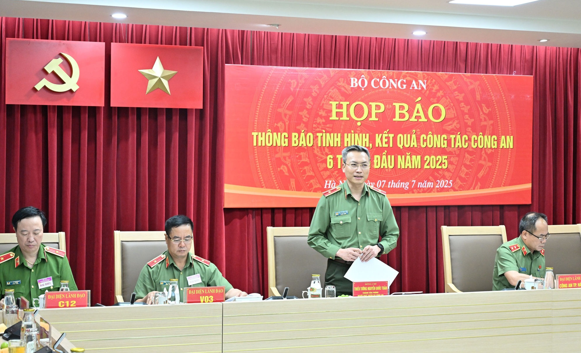 Đề xuất cán bộ công an được thông tin với báo chí về thủ đoạn của tội phạm