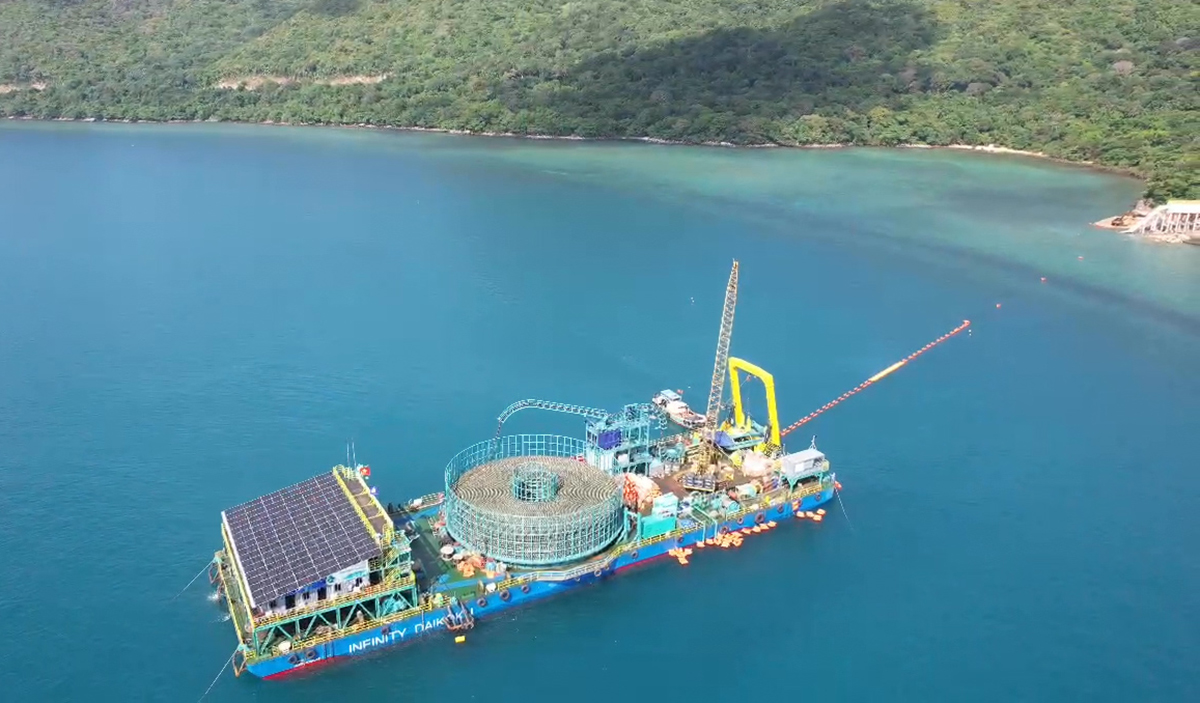 Vietnam mengoperasikan kabel listrik bawah laut terpanjang di Asia Tenggara menuju Kepulauan Con Dao
