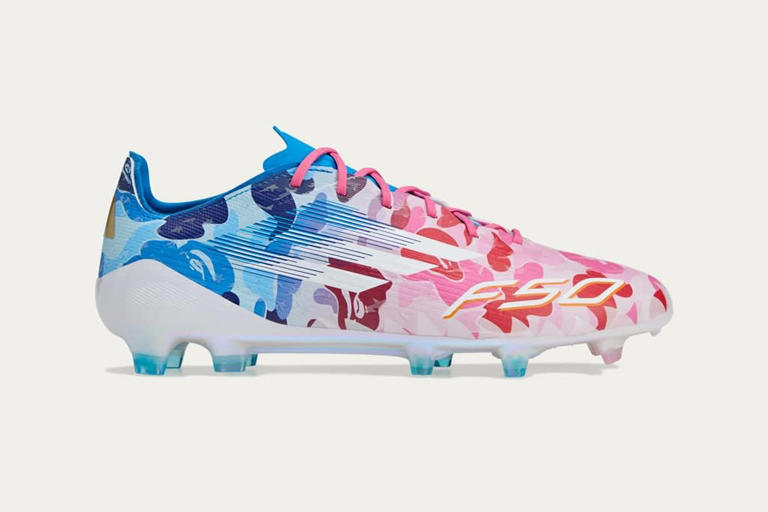 adidas×BAPEの最強コラボ「サッカースパイク」登場！久保建英が日本