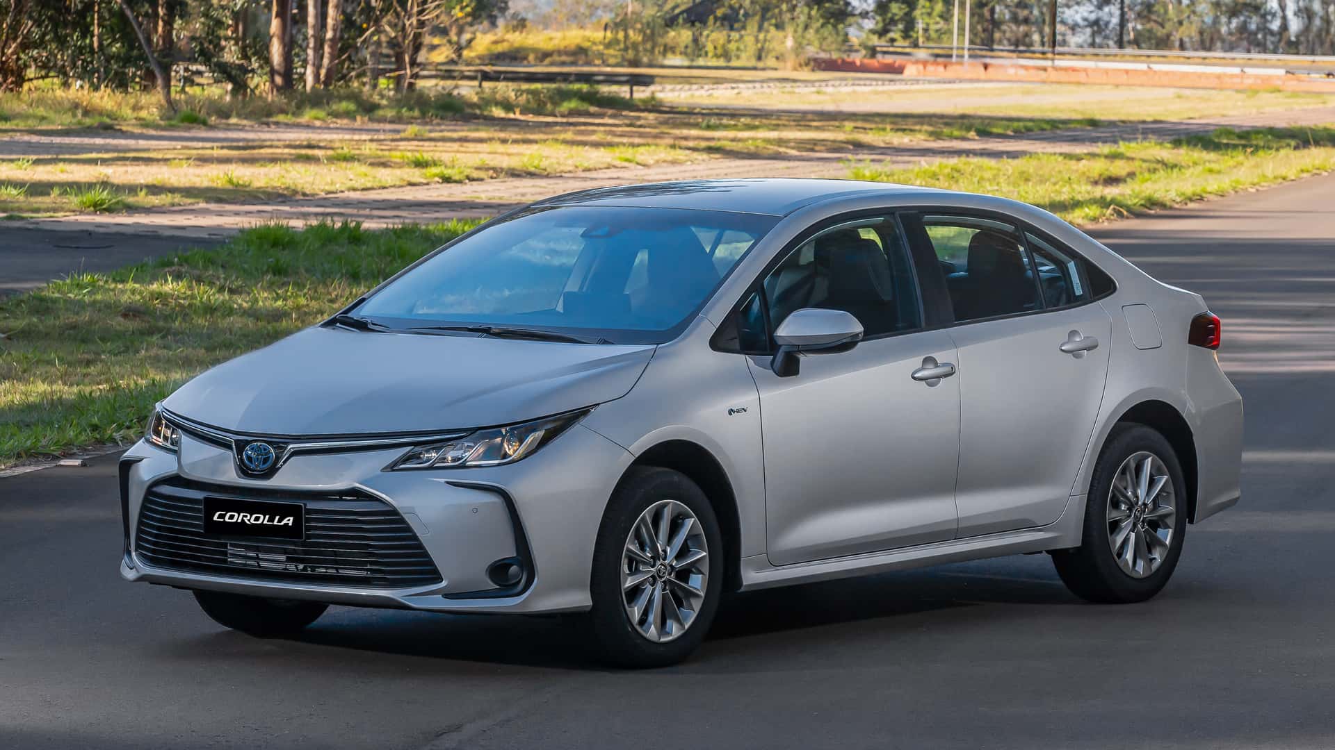 Toyota Corolla GLI 2026 ganha ADAS e ?? s?? h??brido; pre??o parte de R ...