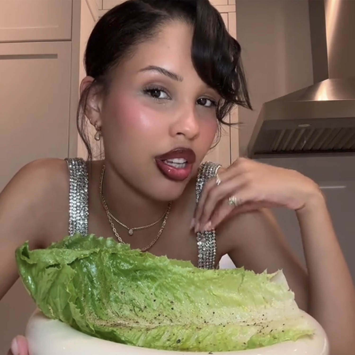 I Tried Nara Smith’s ‘Deconstructed Salad’ and Think It’s Still Under ...
