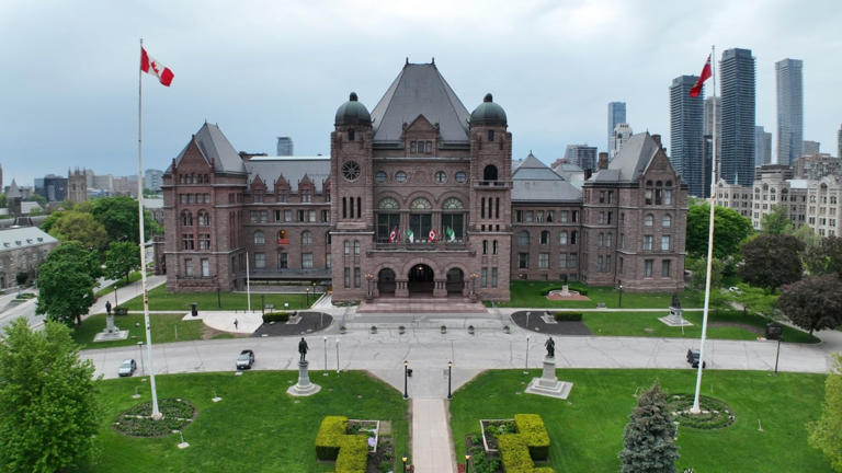 ServiceOntario not meeting French-language service needs, ombudsman ...