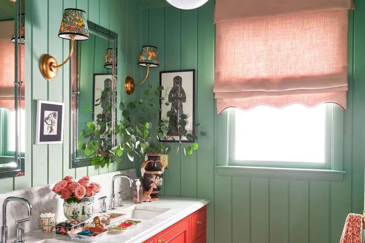 9 things in your bathroom guests notice right away