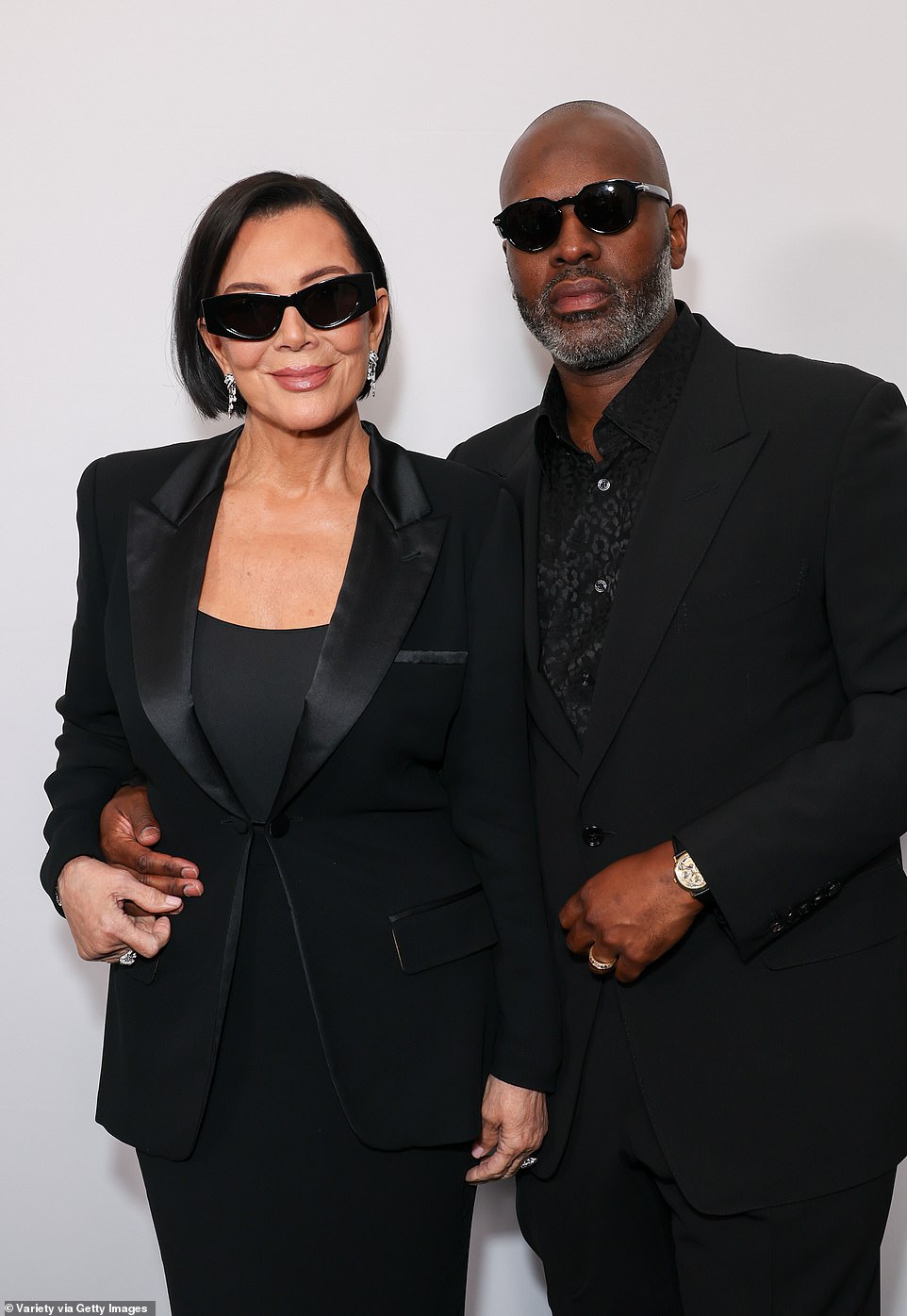 Kris Jenner shows off $100K facelift