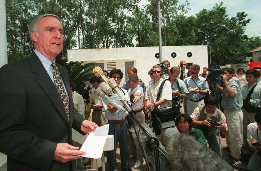 Jurnalis veteran Amerika mengapresiasi perjalanan Vietnam selama 50 tahun dari isolasi menjadi pemai