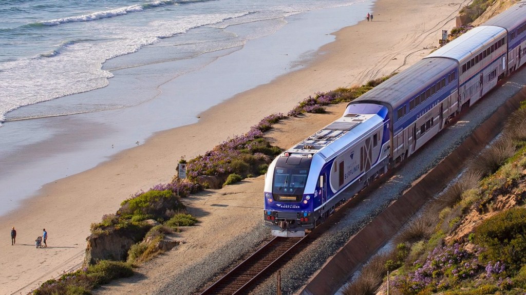 Amtrak hit record ridership last year, but the Surfliner still trails ...