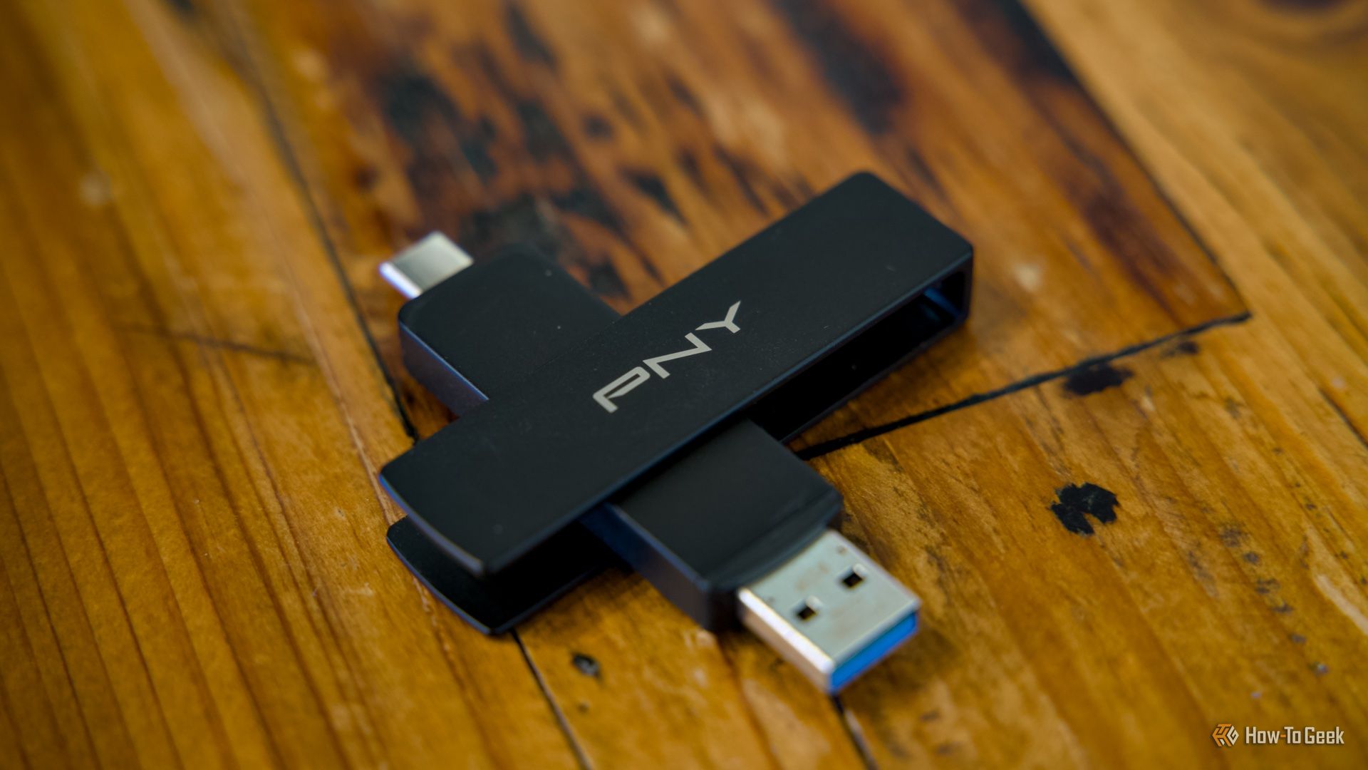 Buying a single-port flash drive is a mistake: Why dual-connectors are ...