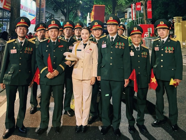 Xa màn ảnh, mỹ nhân phim giờ vàng VTV giờ là Thượng úy công an, U40 viên mãn