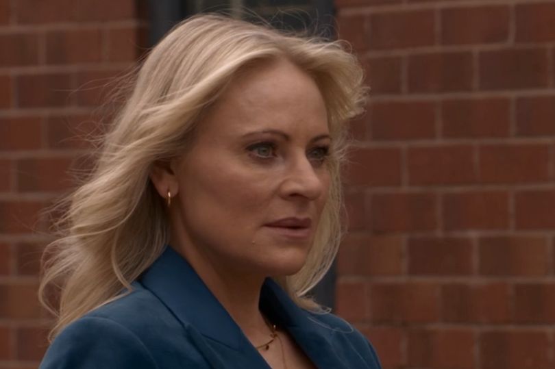 Coronation Street Lisa's wife Becky 'makes debut on soap' as fans left speechless