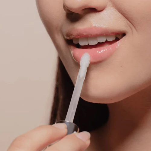 Lip Serum 7 yang Bikin Bibir Lebih Lembut dan Cerah