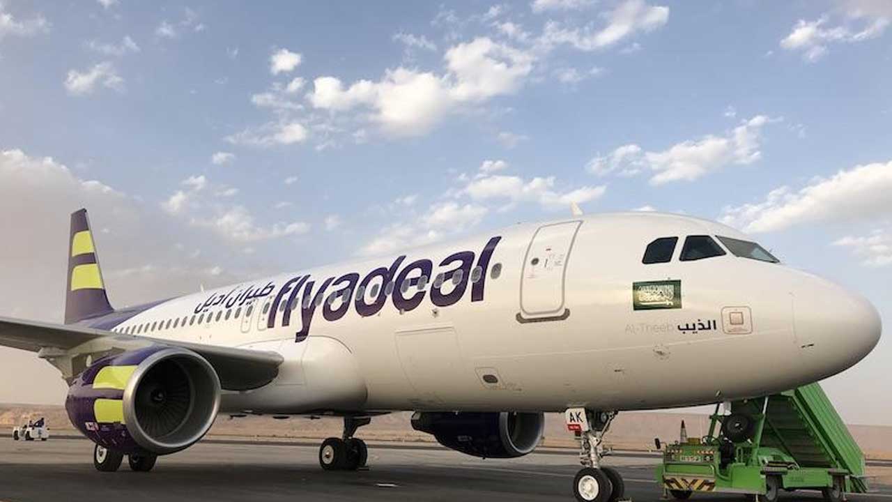 Flyadeal memulai operasinya di Pakistan dengan penerbangan ke Islamabad dan Peshawar