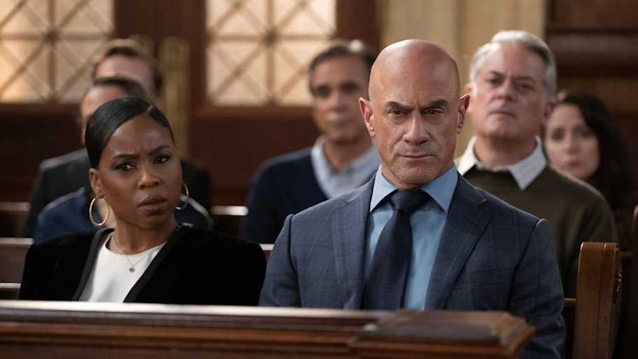 LAW & ORDER: ORGANIZED CRIME -- S5 -- Pictured: (l-r) Danielle Moné Truitt as Sgt. Ayanna Bell, Christopher Meloni as Det. Elliot Stabler -- (Photo by: Virginia Sherwood/PEACOCK)