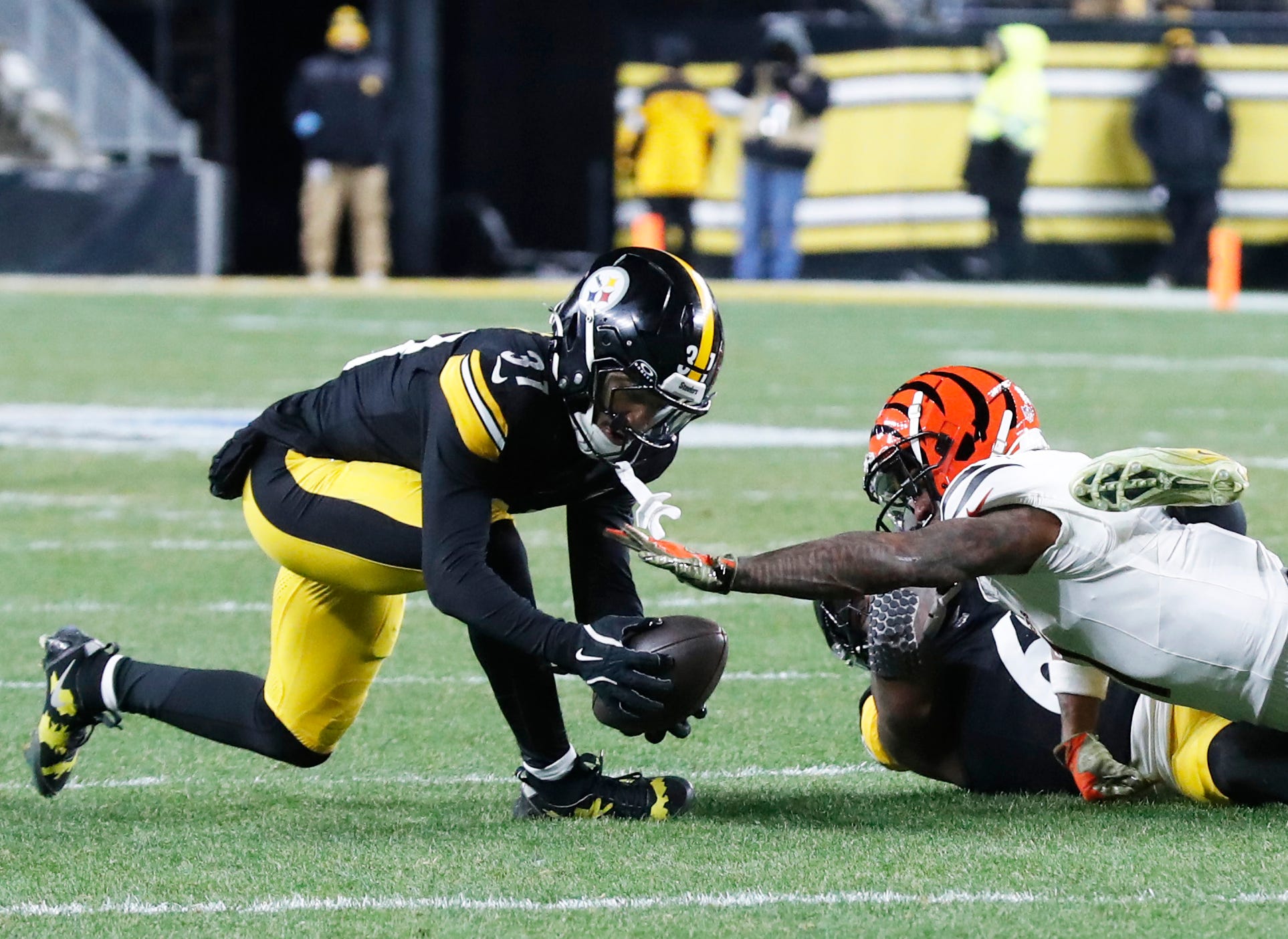 What channel is Bengals-Steelers Thursday Night Football game on