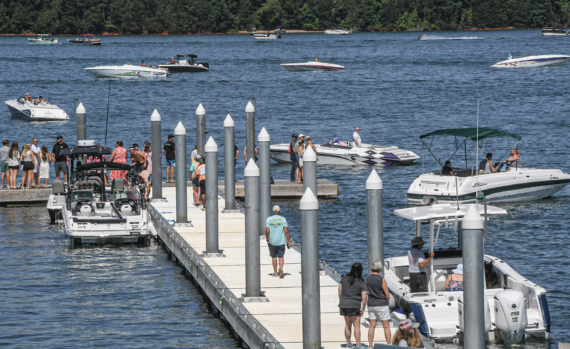 Unoccupied boat found on Lake Hartwell; search underway for missing person