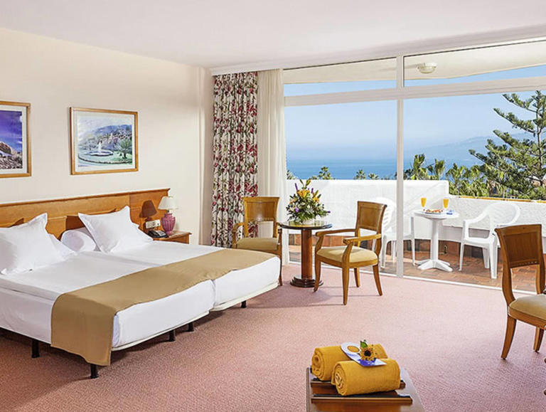 Im Winter nach Teneriffa: 1 Woche im 4* Resort mit Direktflügen und All ...