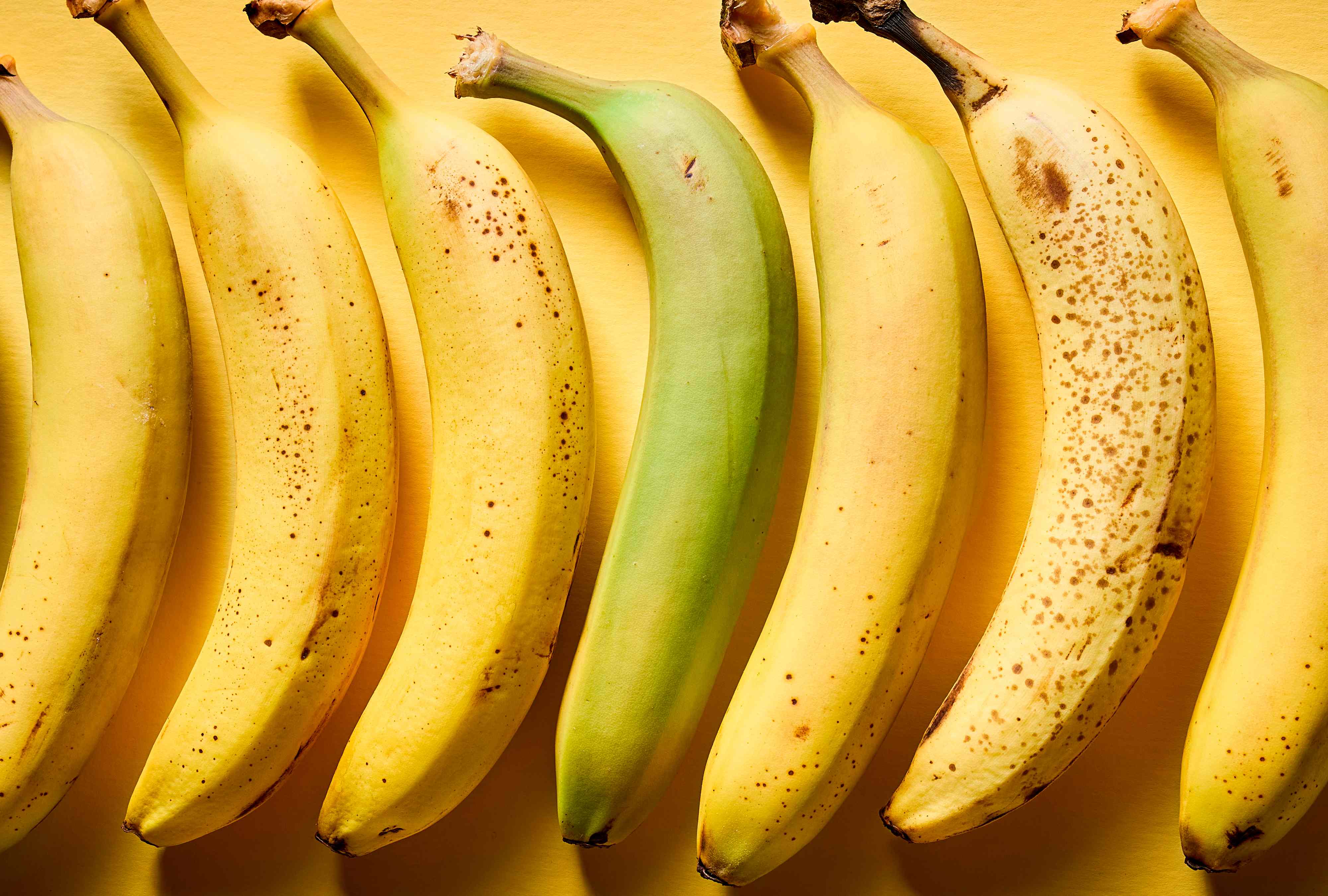 How banana ripeness affects flavor, sugar, and gut health according to ...
