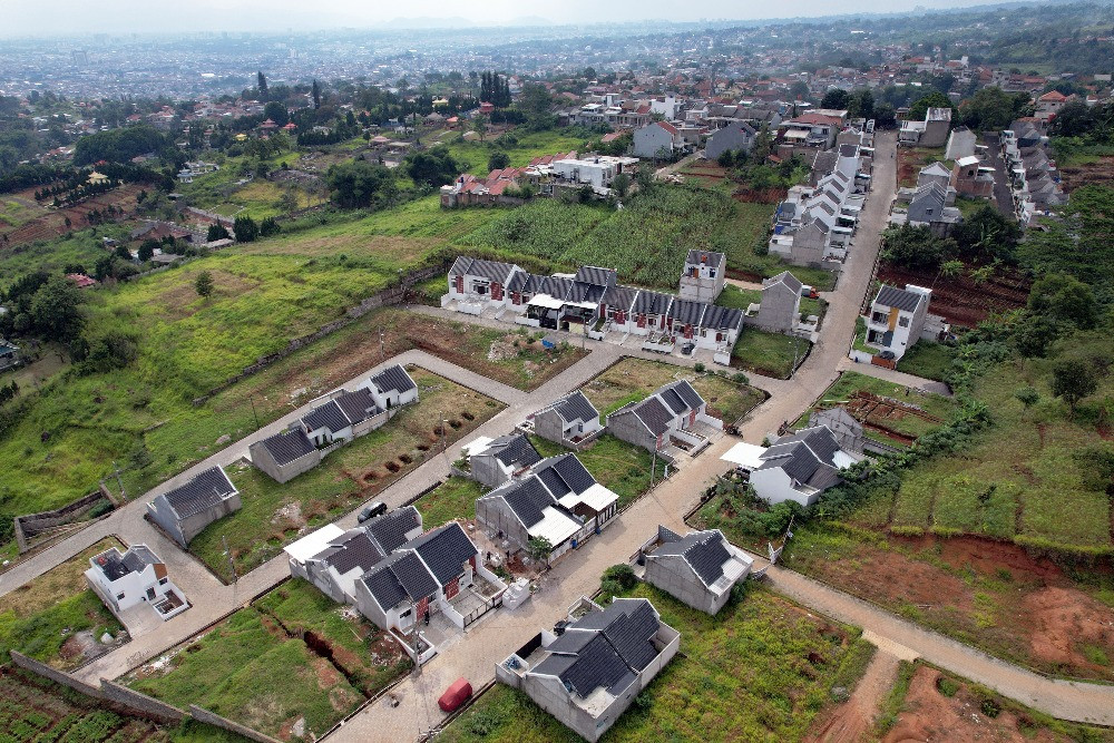 Pilih Saham Semen dan Beton Jelang Program Renovasi Rumah Prabowo