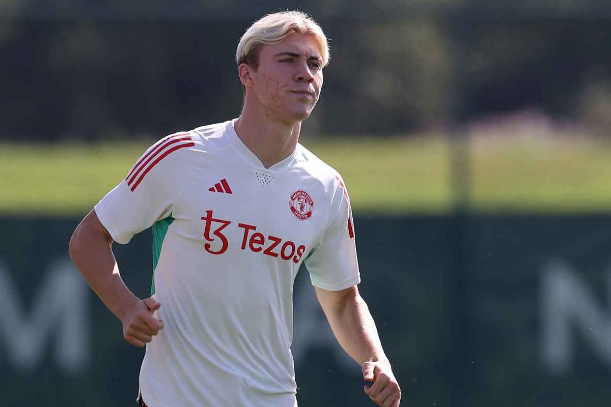 Rasmus Hojlund Dekat ke Napoli, McTominay Bantu Yakinankan Transfer