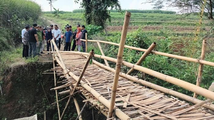 TMMD Kodim 0722/Kudus: Menjahit Harapan, Membangun Masa Depan Desa Kandangmas di Lereng Muria