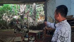 Kondisi Mengkhawatirkan, Sekolah Dasar di Bandung Barat Rusak dan Ditopang Bambu serta Terpal