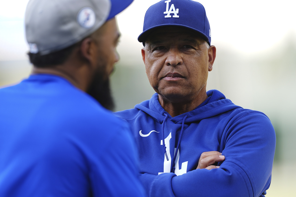 Kiké Hernández returns to Dodgers, bringing hope to injury-plagued team