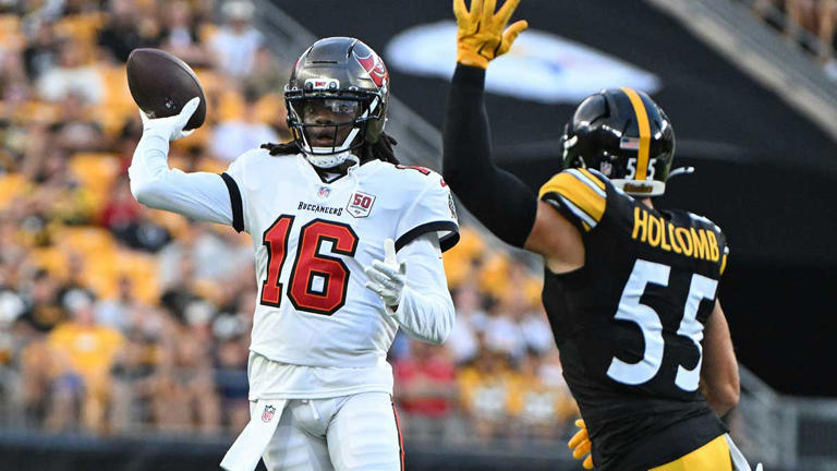 Buccaneers release former second-round pick amid shoulder injury