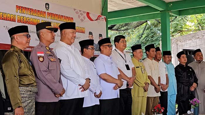 Wagub Nyanyang Serahkan Bantuan Makanan untuk Anak-Anak LKSA Kota Batam