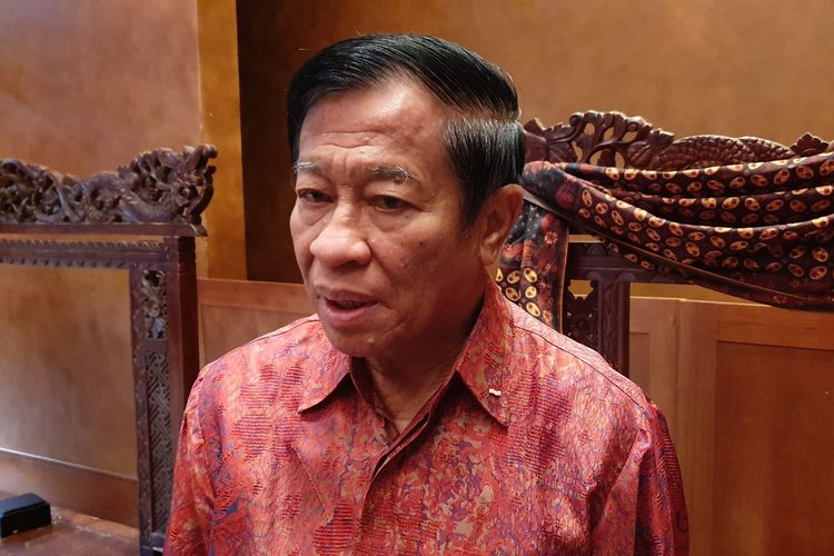 Eks Komandan Kopassus Agum Gumelar Terima Bintang Utama dari Prabowo