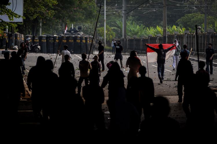 Ringkasan Bentrok Massa dan Polisi Selama Demo 25 Agustus