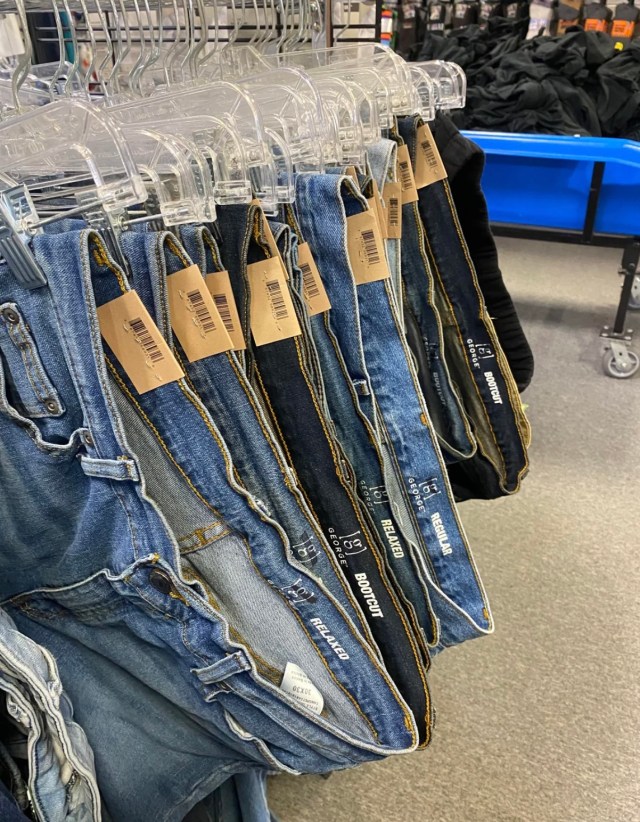 Shopper calls out thrift store after spotting infuriating items on ...