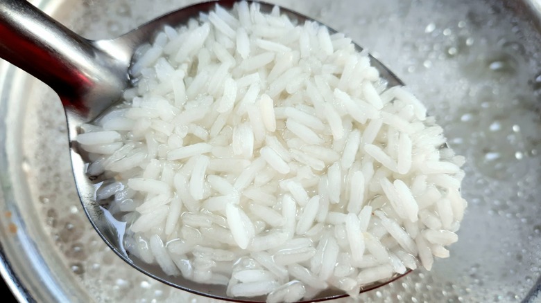 How To DIY A Rice Face Mask For Glass Skin
