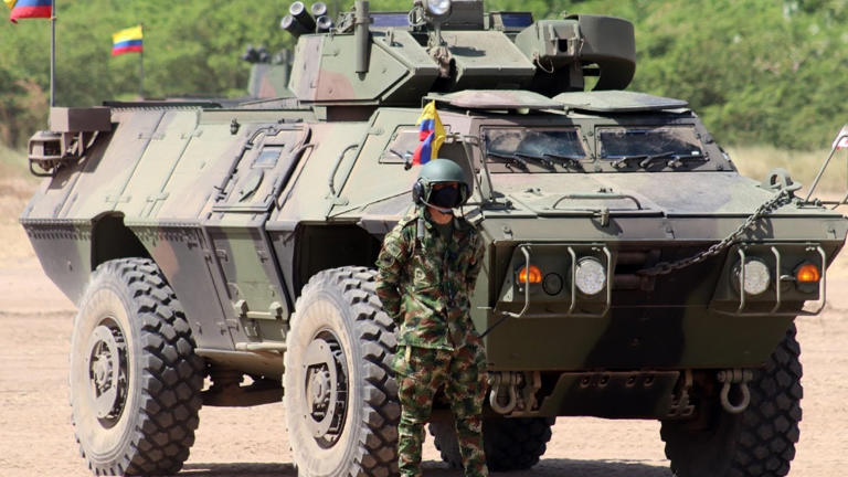 Llegaron nuevos blindados M1117 a Colombia como parte de la cooperación militar con EE. UU. para reforzar la seguridad en zonas críticas.