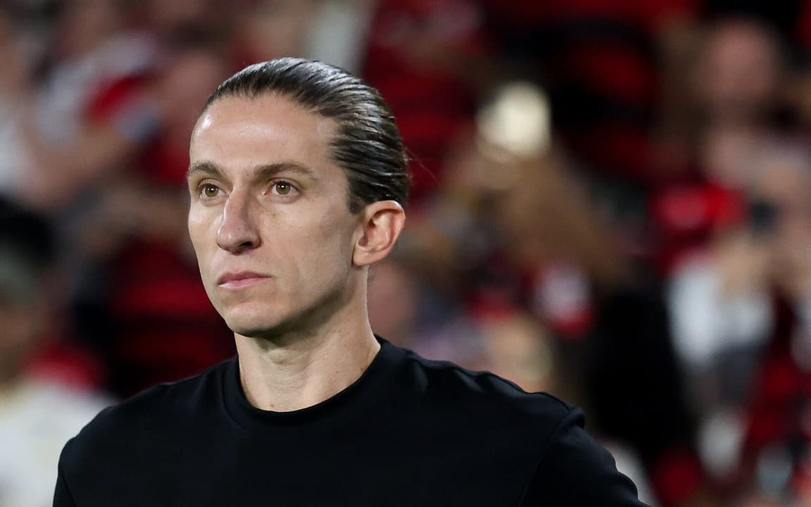 Jornalista cobra críticos de Filipe Luís no Flamengo: 'Estagiário?'