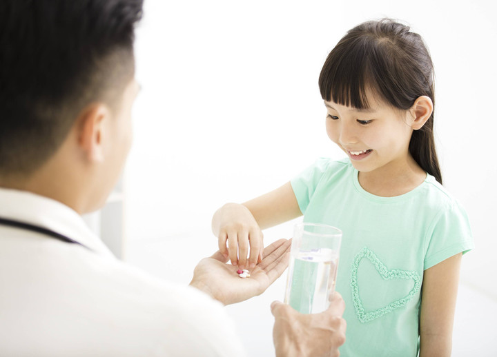 AA1LdJ6H Anak enggan minum obat? Jangan dipaksa, coba cara ini!