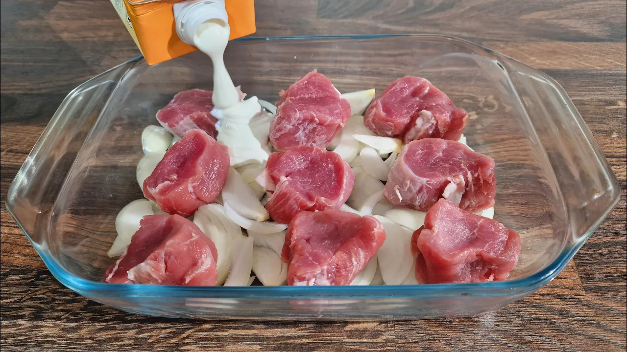 Schweinefleisch mit Gemüse, das auf der Zunge zergeht! Schnelles ...