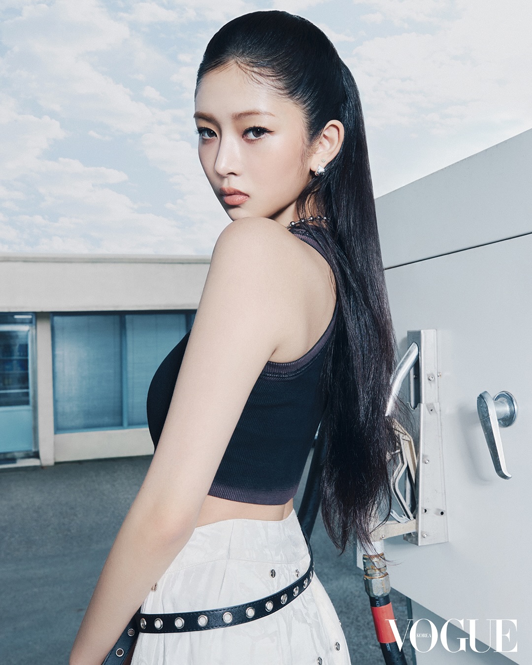 IVE レイ everline セット フォト】IVEレイ、はつらつとしたエネルギーでシック＆ラブリーな魅力