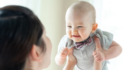 Mom Kehilangan Senyum: Tren Parenting Estetis yang Tersembunyi Berbahaya?
