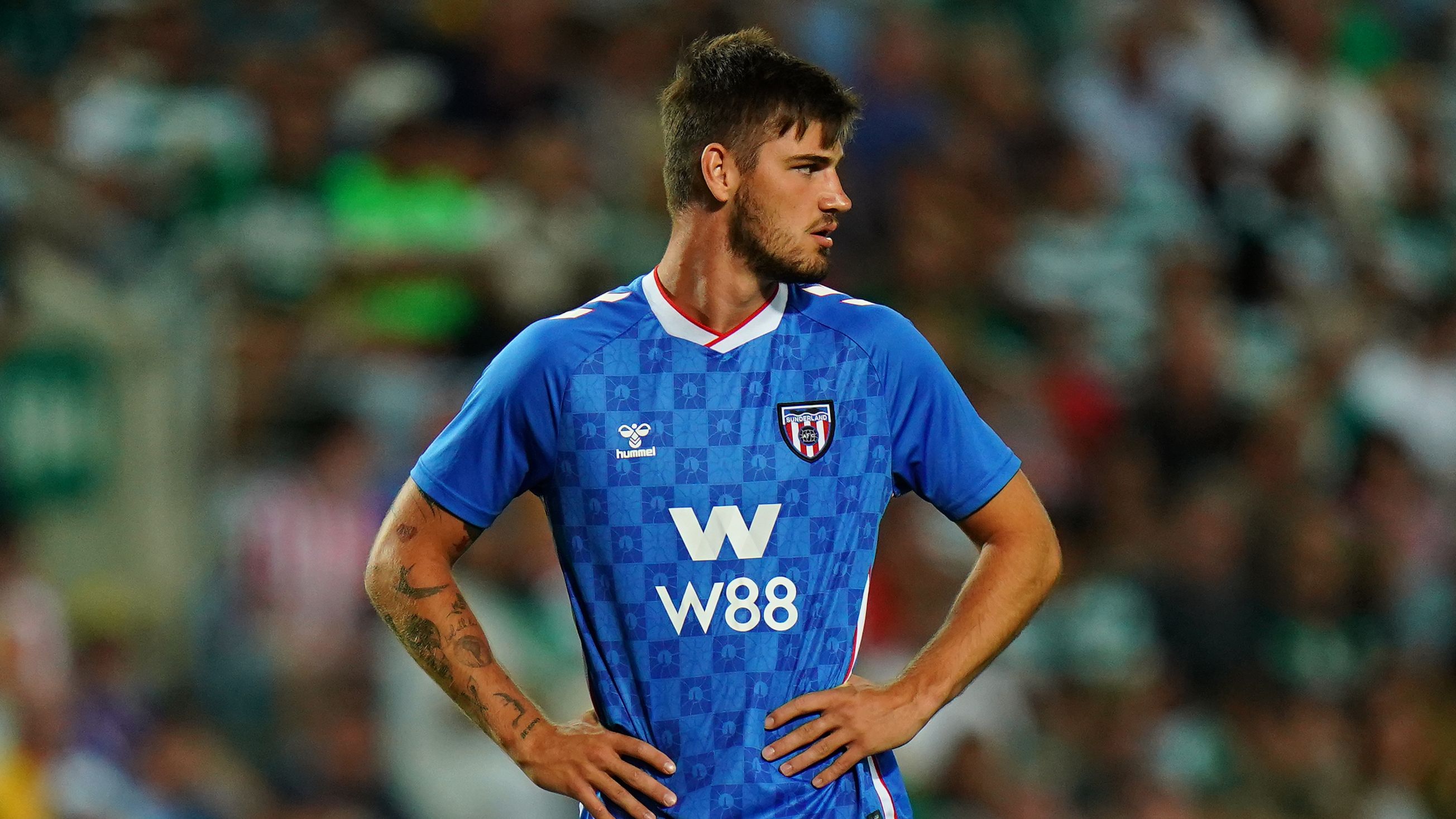 Sunderland Harusnya Pakai Jersey Biru, Tapi Debut Jersey Ketiga Kurang Memuaskan