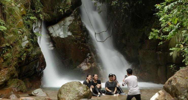 Jalan Menuju Curug Kembar Sukamakmur, Akses Mudah dari Jakarta dan Bogor