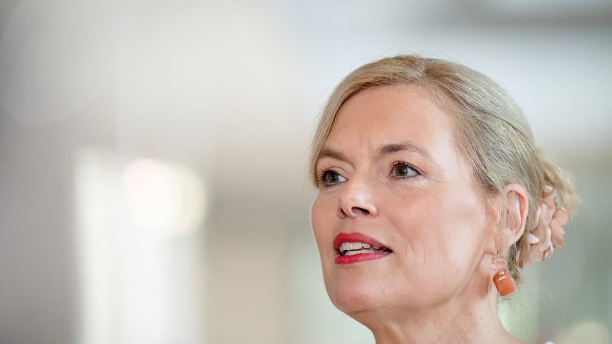 Bundestagspräsidentin Julia Klöckner: Habeck teilt heftig gegen sie aus. (Quelle: IMAGO/Bernd Elmenthaler/imago)