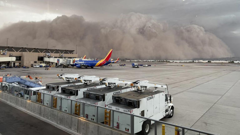 Wall of dust at Sky Harbor airport in Phoenix Monday. - City of Phoenix