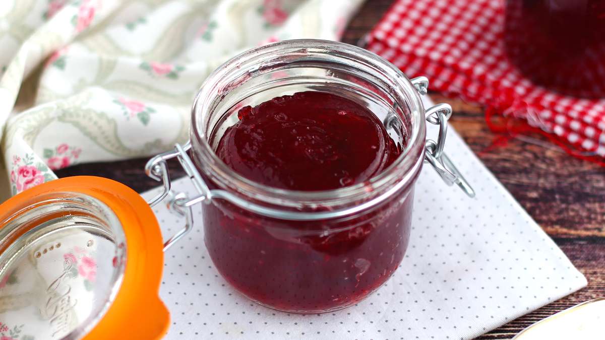Une confiture de prunes maison avec seulement trois ingrédients ? Oui ...