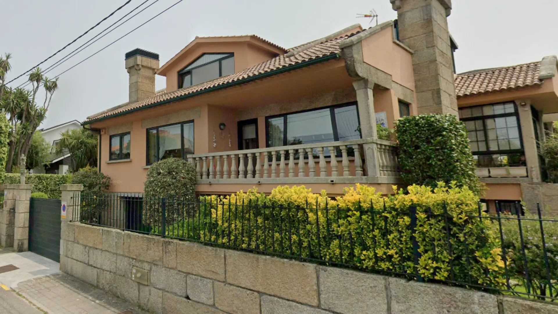 la-calle-m-s-cara-de-galicia-est-en-un-pueblo-de-3-000-habitantes-el