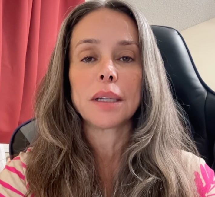 Filha de Roberto Jefferson critica família Bolsonaro e ironiza Eduardo: ‘Hipocrisia tem limite’