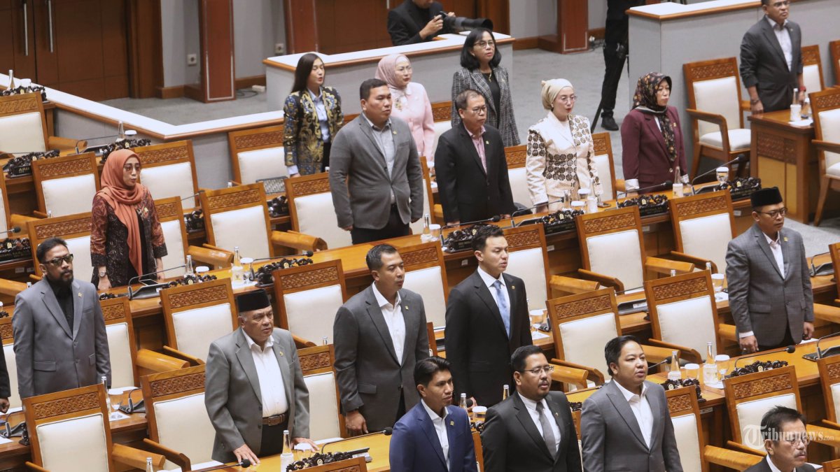 Gaji dan Tunjangan Fantastis DPR RI,Pengamat: Jadi Anggota Dewan Bukan